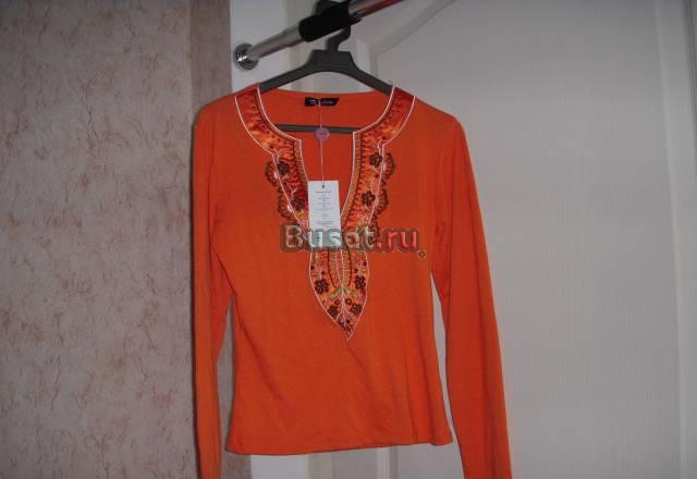 Кофточка трикотажная оранжевая с орнаментом(новая) Москва