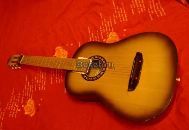 Продам акустическую гитару НЕдорого + самоучитель Екатеринбург