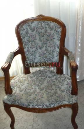 Продаю антикварную мебель Москва