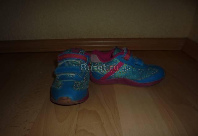 Кроссовки для девочки фирмы Prada Москва