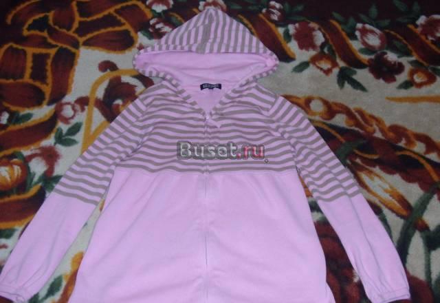 Кофта с капюшоном, р.146 Санкт-Петербург