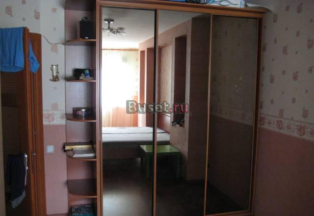 Продаю шкаф-купе и кровать Санкт-Петербург