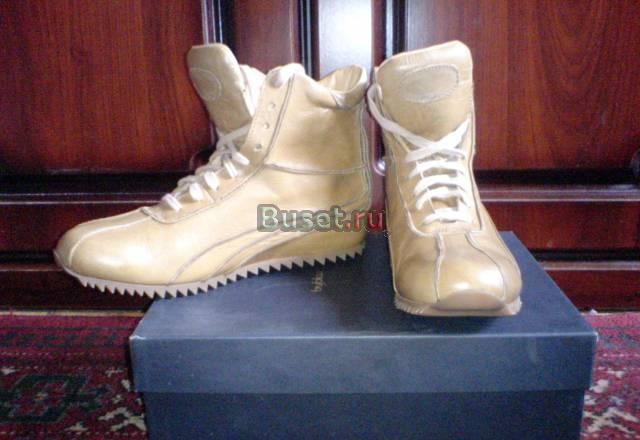 Высокие кроссовки Москва