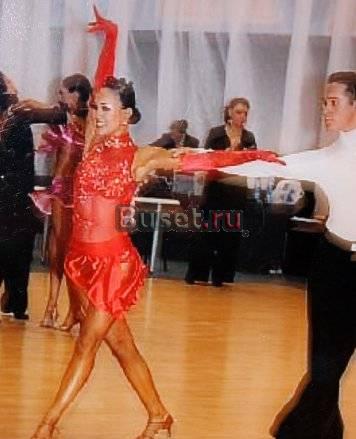 Продам платье для бальных танцев Москва