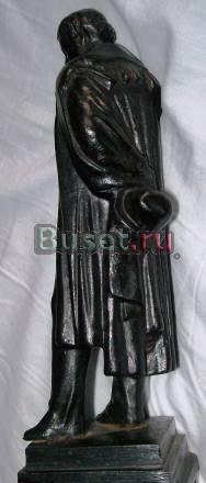 Пушкин - чугун Москва