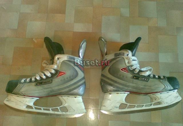 Коньки Bauer Vapor XXV размер 10.5 (44-45) Ступино