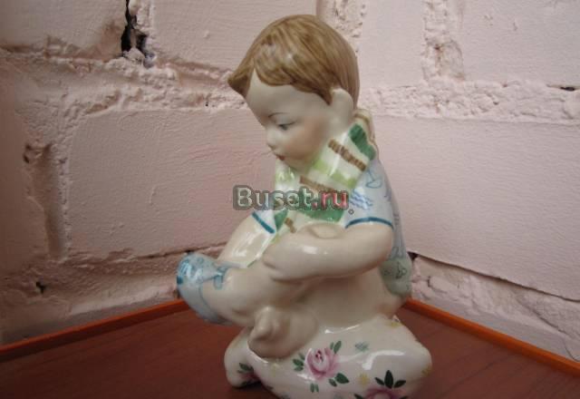 Статуэтка мальчик с сандалием песочное Москва