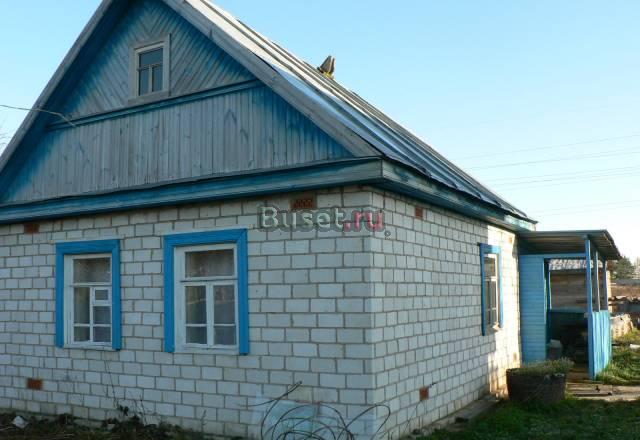 Продаю кирпичный дом в поселке Дзержинского Луга