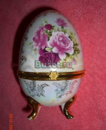 Шкатулка в виде пасхального яйца (фарфор) 14 см Москва