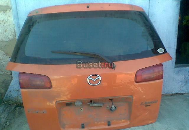 Дверь Mazda Demio 2003 г. выпуска Москва