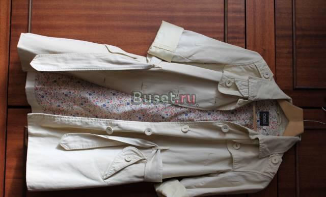 Осенне-весенний плащ цветло-бежевого цвета Санкт-Петербург