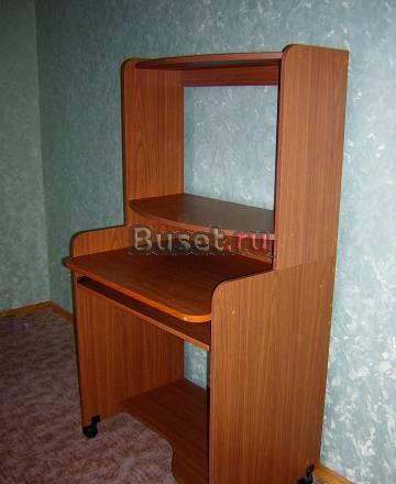 Продаю компьютерный стол в отличном состоянии Москва