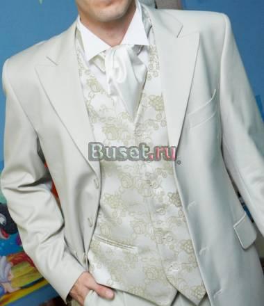 Костюм-тройка с сюртуком Москва