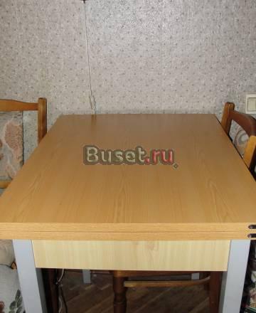 Обеденный стол и шкаф для книг Санкт-Петербург