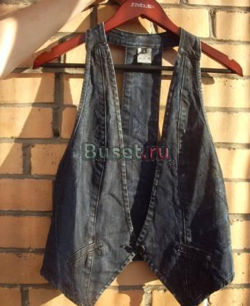Черная джинсовая жилетка Санкт-Петербург