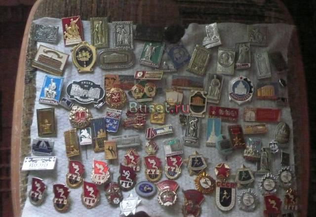 Продам большую коллекцию значков Санкт-Петербург