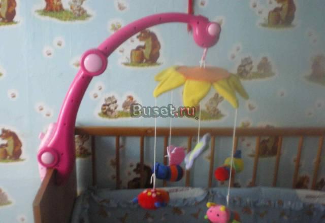 Мобиль на кроватку в отличном состоянии Москва