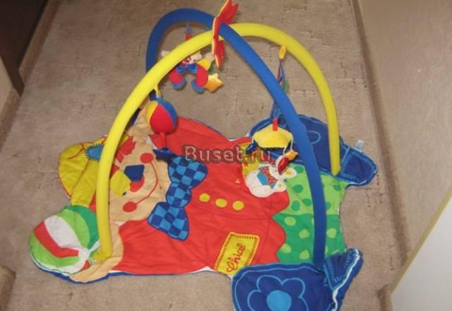 Развивающий  коврик ф. Чикко Москва