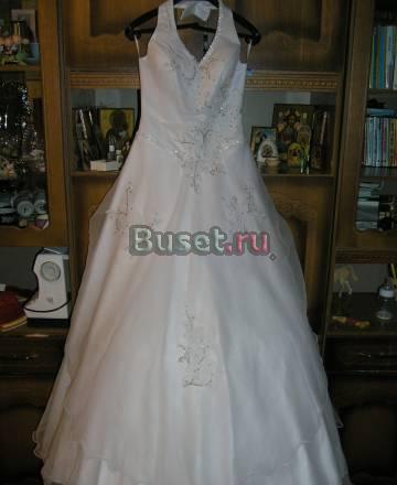 Свадебное платье,фата,усы Москва