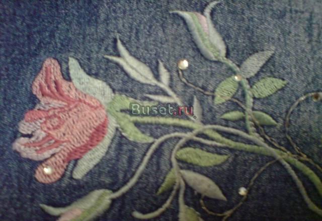 Джинсы на девочку (24 размера) с вышивкой Москва