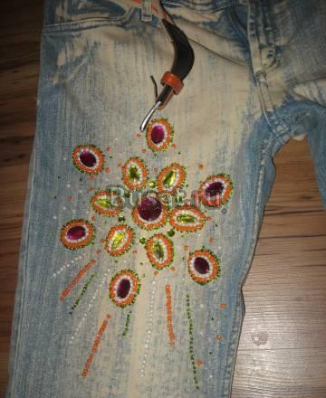 Джинсы с вышивкой 44-46 р Москва