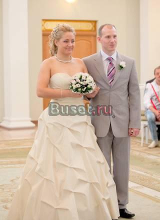 Красивое и оригинальное свадебное платье Санкт-Петербург