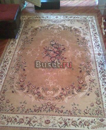 Продам бельгийский ковер 2 на 3 б/у 1 месяц(вискоз Москва