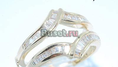 Золотое кольцо 585 пр. с натуральными бриллиантами Москва