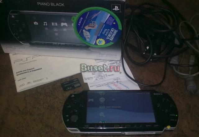 Sony PSP Slim, прошитая,карта 4 гб, комплект,игры Санкт-Петербург