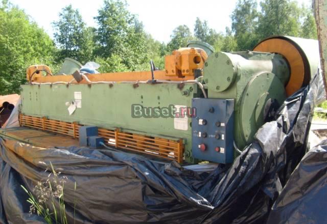 Гильотина НА-3218(6,3x3150). Н-3111(12x2200) Санкт-Петербург