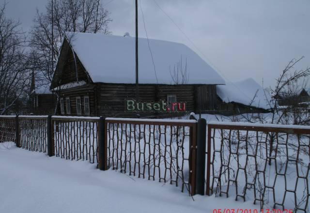Дом на берегу реки Кириши