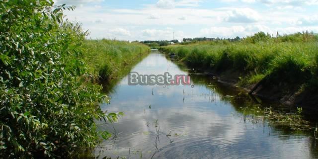 Не завершонный катедж с з-уч в деревне на берегу Вологда