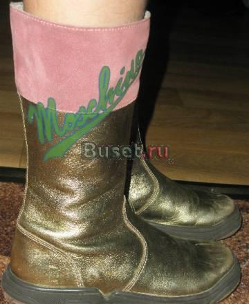 Сапоги moschino + в подарок кроссовки reebok и джи Москва