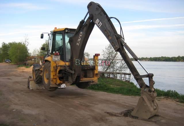Экскаватор-погрузчик volvo BL71 2006г.в Санкт-Петербург