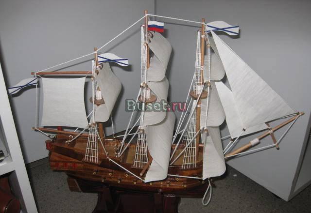 Парусник с пушками размеры42см. х 55см. ручн. раб Санкт-Петербург