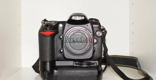 Nikon D200 + бат. блок MB-D200 + память + 4 акк Москва