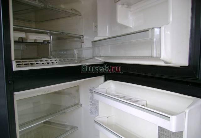 Холодильник sanyo,черный,отличное  состояние Санкт-Петербург