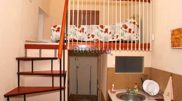 Сдам 2-х уровн-ю 1к.кв.-студию в центре Санкт-Петербург