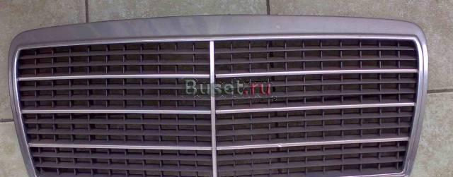 Меседес. Е220  Решётка на капот Москва