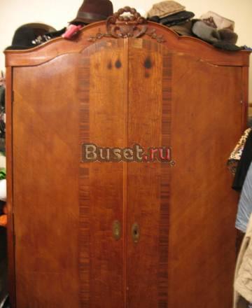 Старинный плательный шкаф Новосибирск