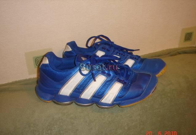 Кроссовки adidas Москва