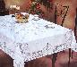 Белая нарядная виниловая скатерть превью 228484.